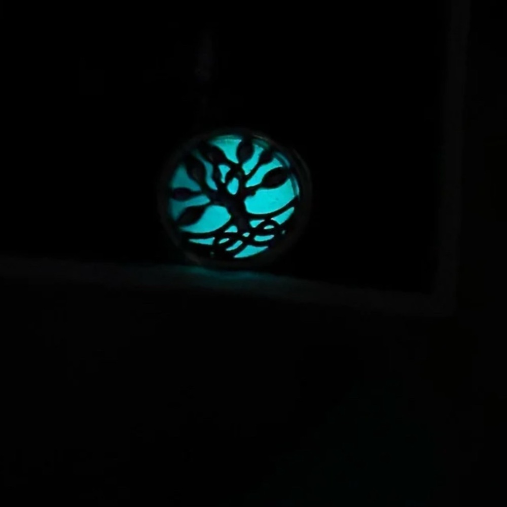 PANDORA Glow-in-the-dark Infinity Tree Double Dangle Charm w/box - Picture 4 of 8